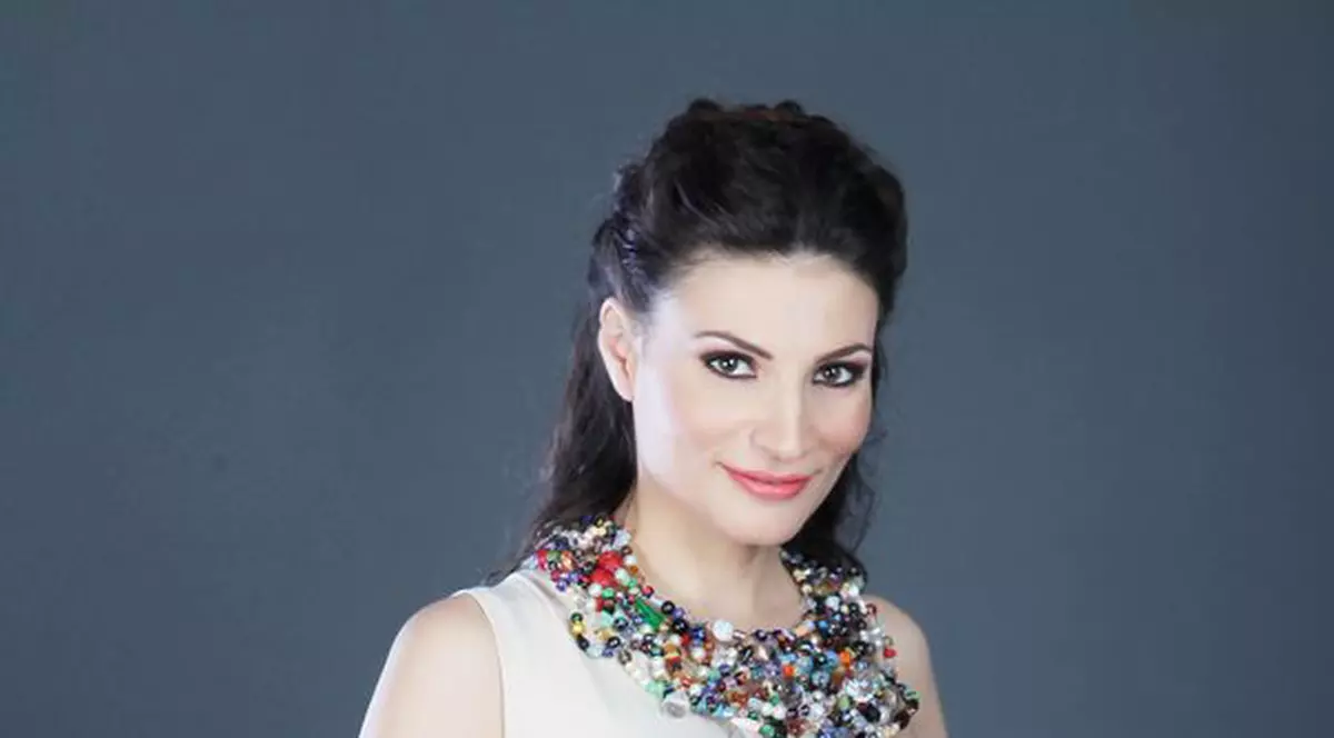 Ioana Ginghină, energică şi atrăgătoare cu meniuri bazate pe vegetale