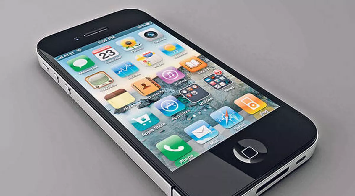 Un fan Apple a înjunghiat un vânzător de iPhone-uri false!