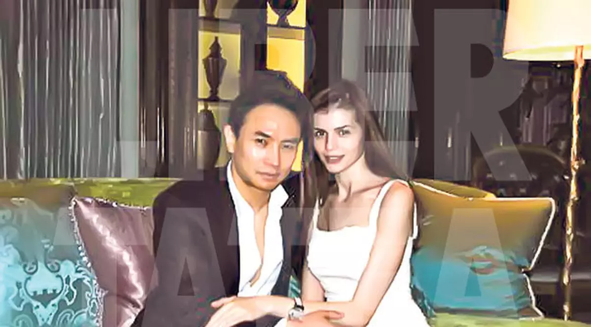 Monica Gabor despre iubitul ei chinez, Mr. Pink: "Mi-a spus TE IUBESC de la a doua întâlnire". Vezi cum s-au cunoscut!