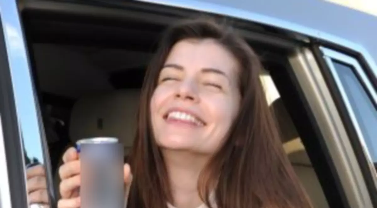 Moni, eşti în extaz? Află de ce se schimonoseşte fosta doamnă Columbeanu | FOTO