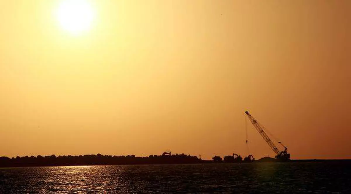 Un zăcământ petrolier de 1 miliard euro intră în exploatare. Află unde e situat! 