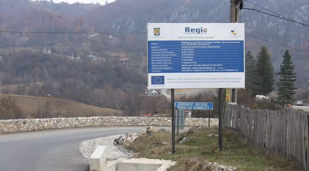 Autorităţile au atins culmile hărniciei: au reparat Podul lui Dumnezeu,  contra sumei de 10 milioane de euro
