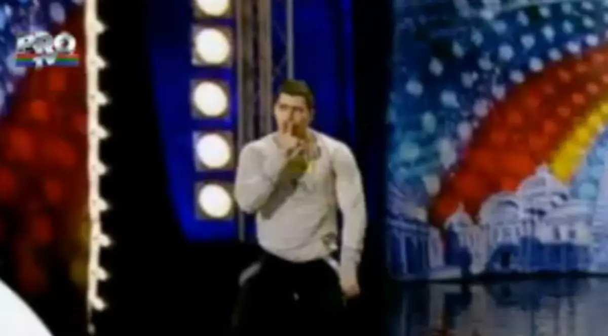 Românii au Talent | Un fost antrenor de fitness i-a impresionat pe juraţi | VIDEO