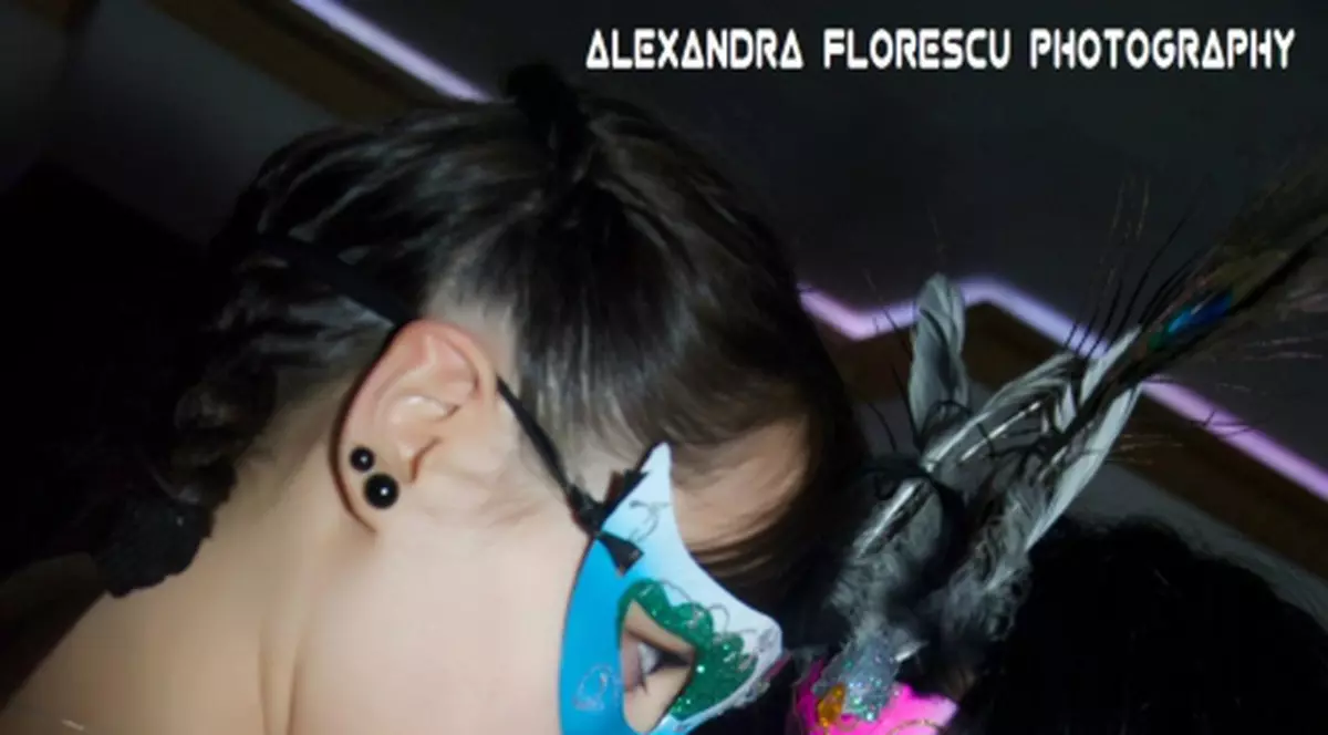 Roxana Marinescu, actriţă de cabaret | FOTO