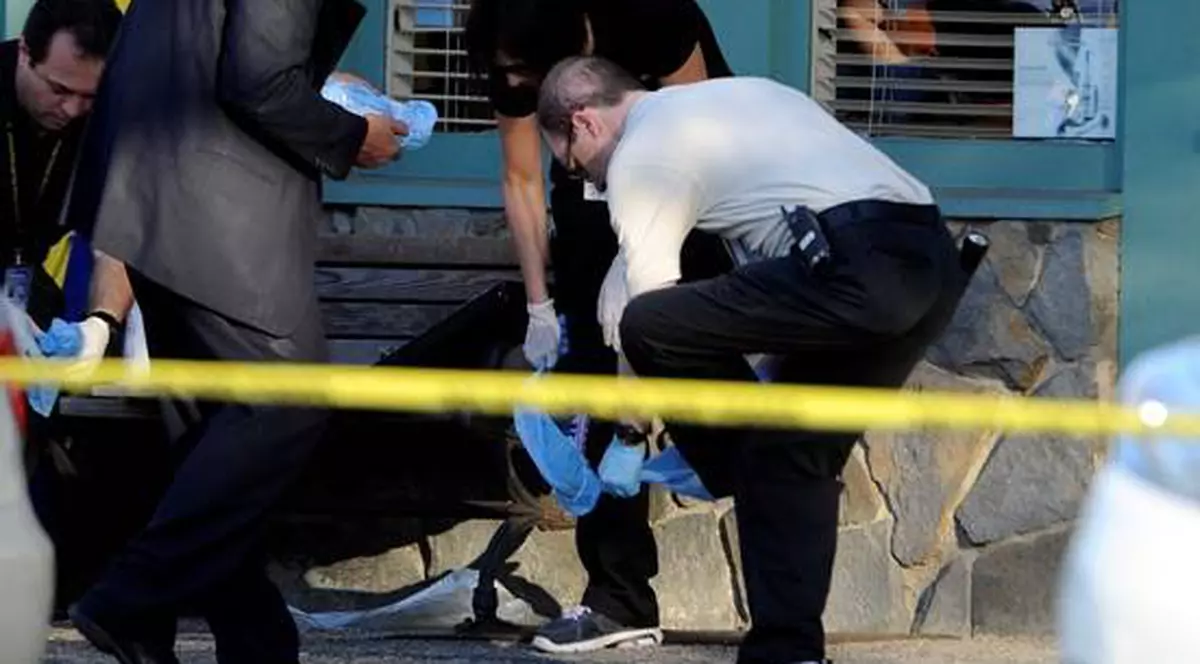Crime la indigo: carnagiul de la Perla, similar cu masacrul dintr-un coafor în California