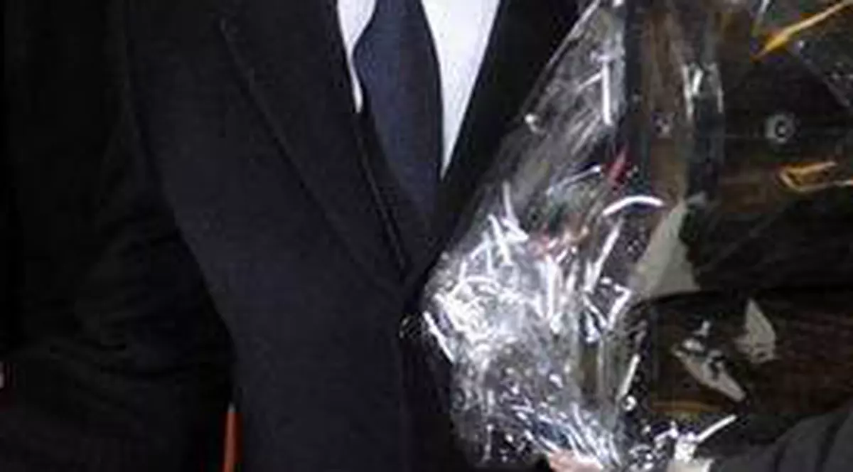 Sarkozy, umilit de fiul său! Preşedintele Franţei a fost nevoit să-şi ceară scuze