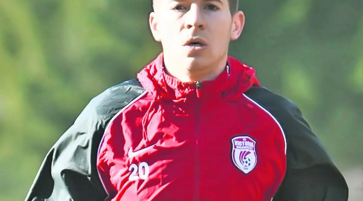 Ispir şi Zuluf, doi jucători dinamovişti împrumutaţi la CS Mioveni, au tras cu dinţii să învingă Steaua