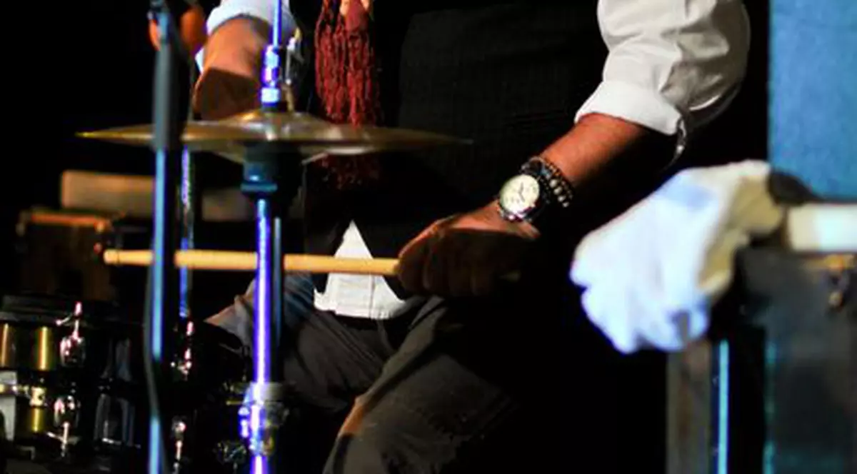 Ţăndărică se face ginerică! Toboşarul se însoară la 59 de ani