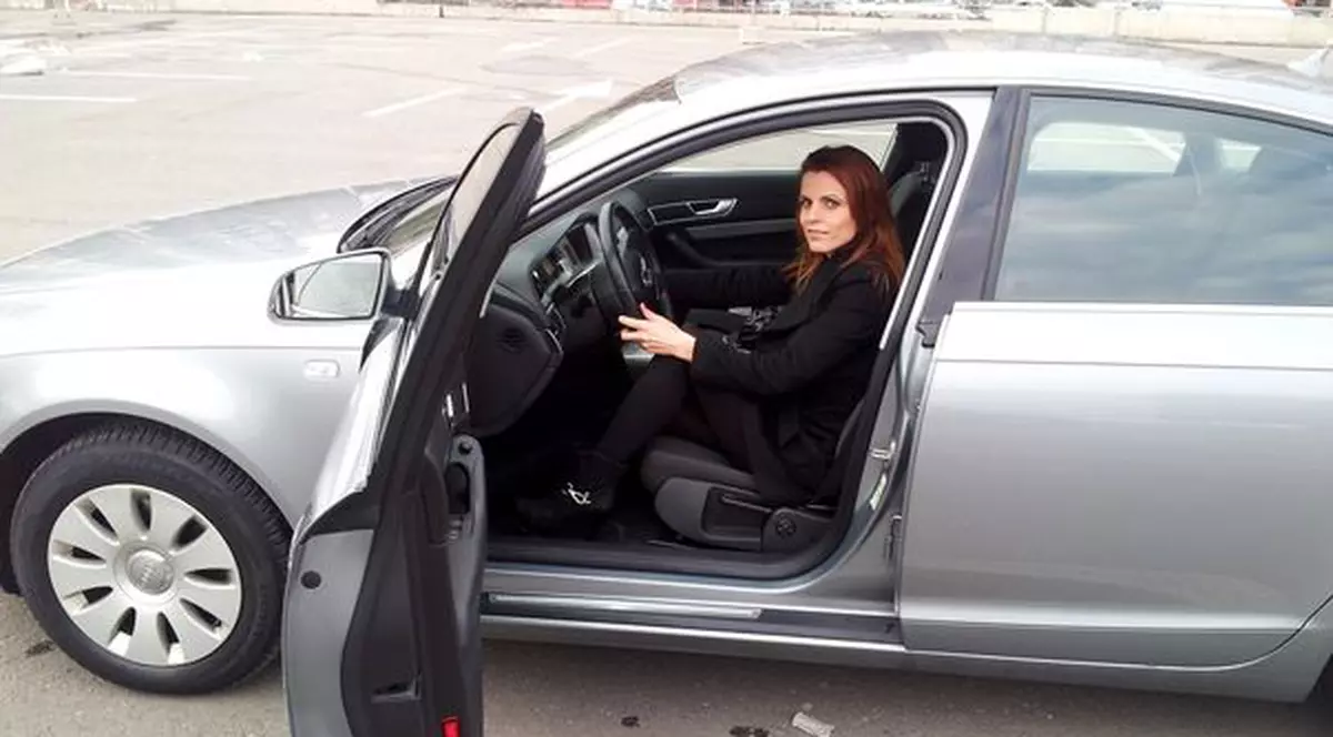 Wow! De 8 Martie, Valentina Ionescu a primit un bolid de zeci de mii de euro