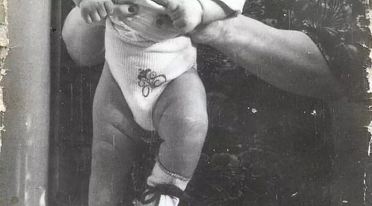 Astăzi este ziua Andei Adam! Iată cum s-a transformat artista de-a lungul carierei! FOTO