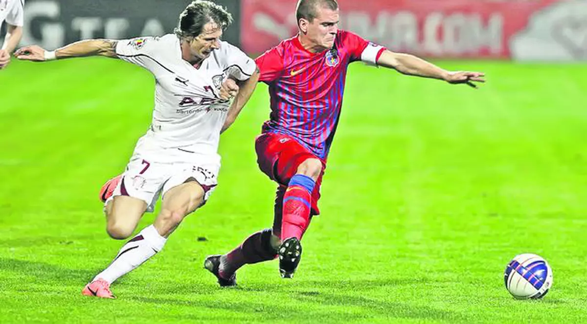 Rapid şi Steaua au oferit puţin fotbal aseară, în Giuleşti, dar s-au întrecut în greşeli - Comedia erorilor