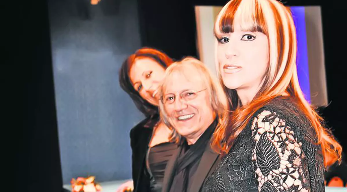 Mihai Constantinescu iese la evenimente doar cu Mihaela, nu cu iubita lui, Simona Secrier