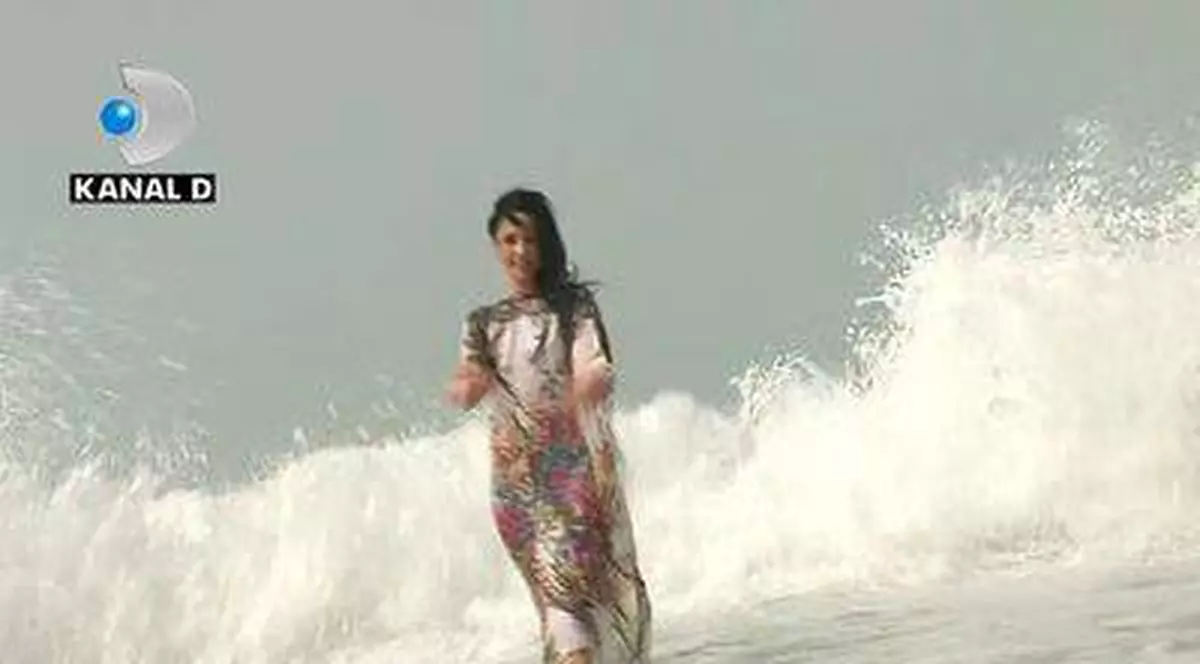Andreea Marin Bănică, model pentru o zi la Dubai! FOTO