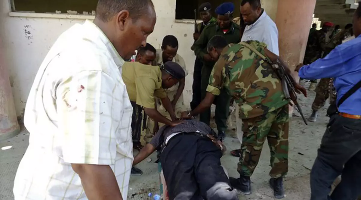 Preşedintele comitetului olimpic şi cel al federaţiei de fotbal din Somalia, ucişi într-un atentat