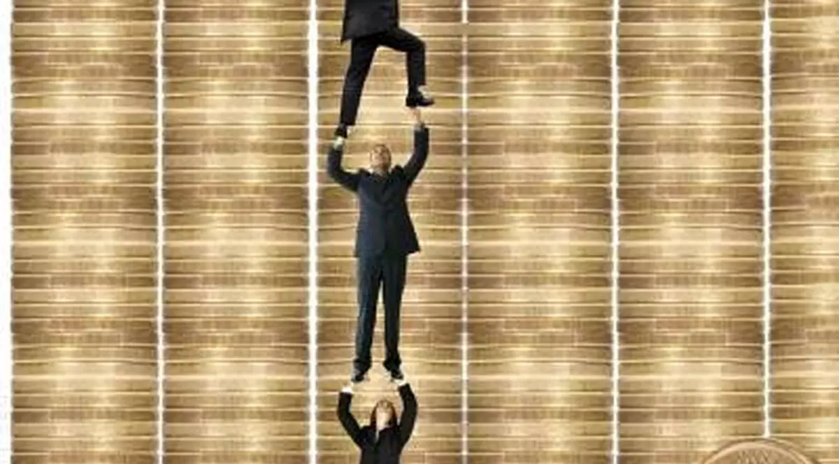 Leul a ajuns la minimul istoric. Cum te afectează şi, mai ales, ce trebuie să faci