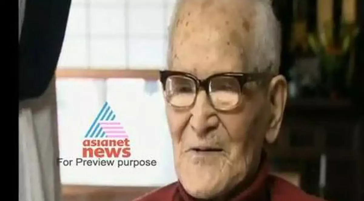 El este cel mai bătrân bărbat din lume. Uite cum arată la 115 ani! | VIDEO