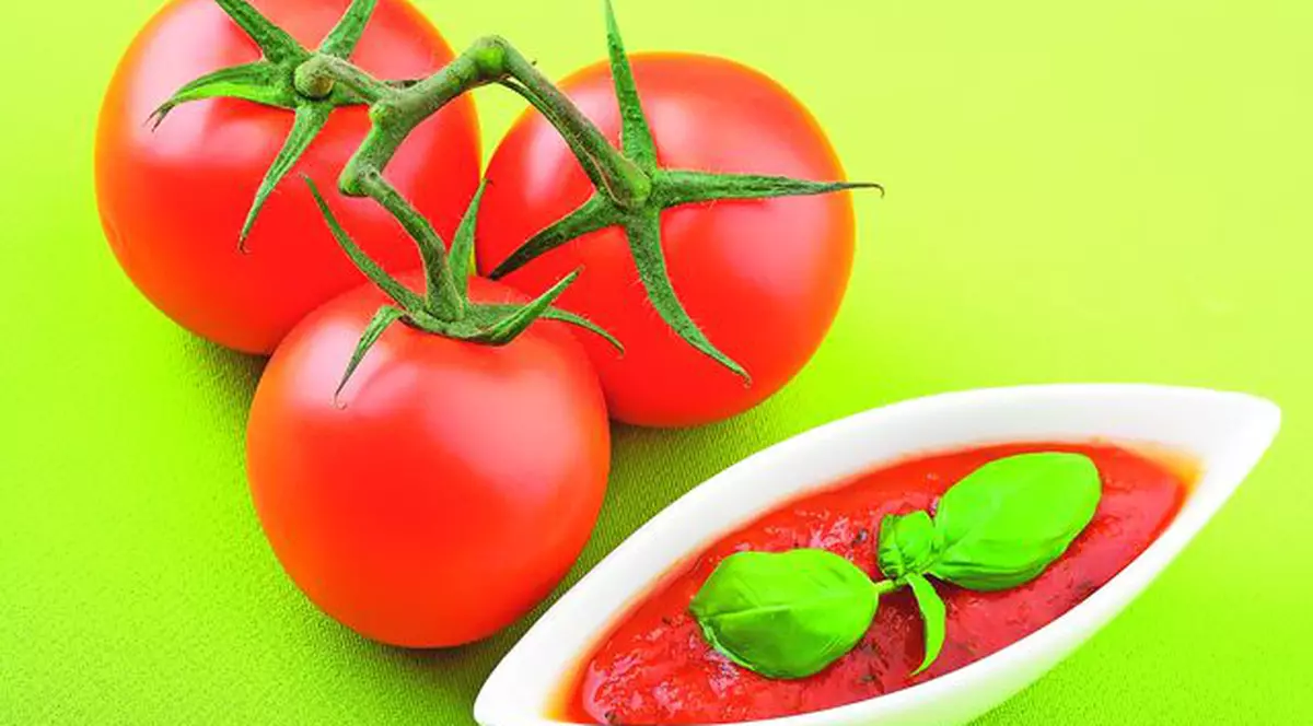 Ploaia trece, canicula rămâne! Înfrunt-o cu salate uşoare, răcoritoare