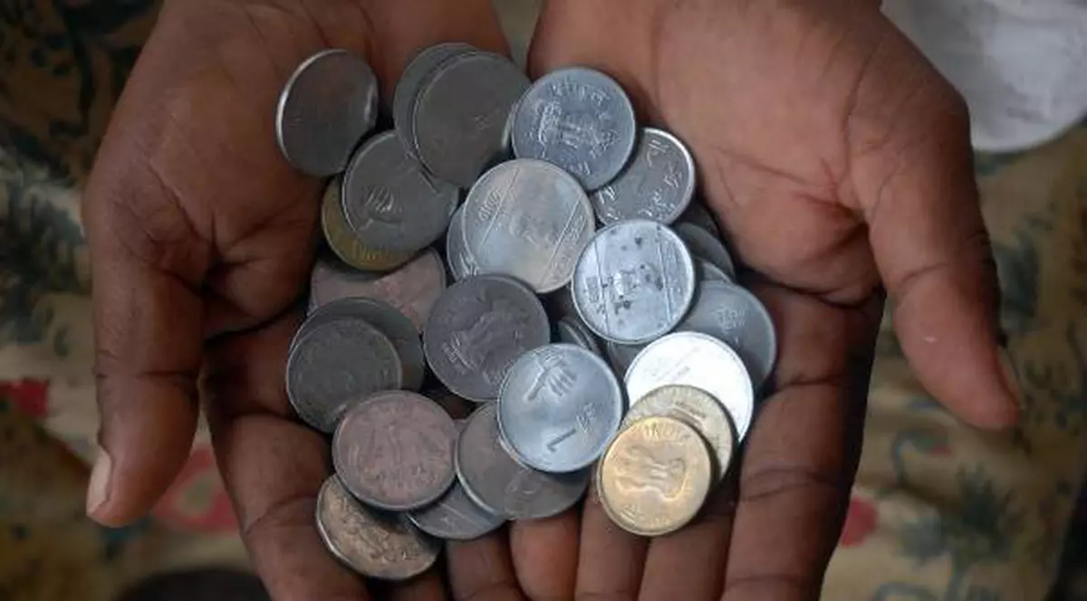 Sute de cerșetori români, la Londra, înainte de Jocurile Olimpice de la Londra