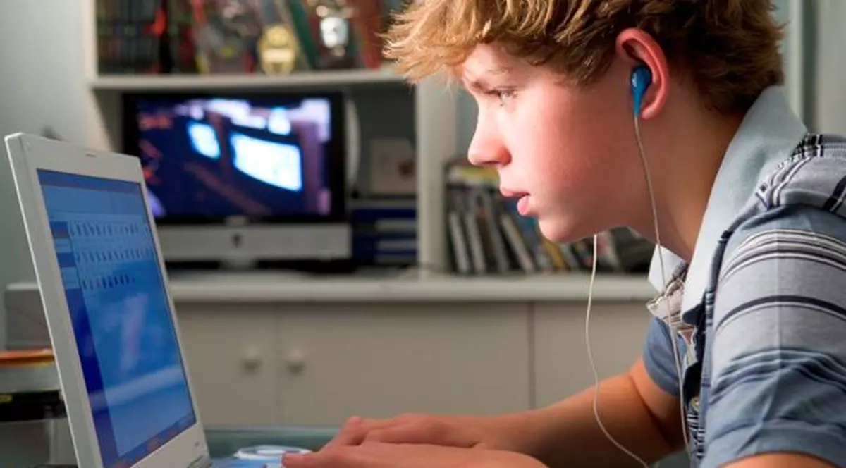 Pe 9 iulie RĂMÂNEM FĂRĂ INTERNET! Vezi cum poţi preveni problema!