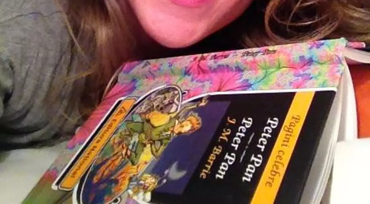 Corina Bud, nemachiată. Îți place cum arată? | SONDAJ