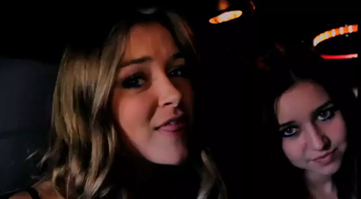 Rebecca Black a fost detronată! Aceasta e chiar CEA MAI PROASTĂ PIESĂ din toate timpurile! Dar e... FIERBINTE | VIDEO