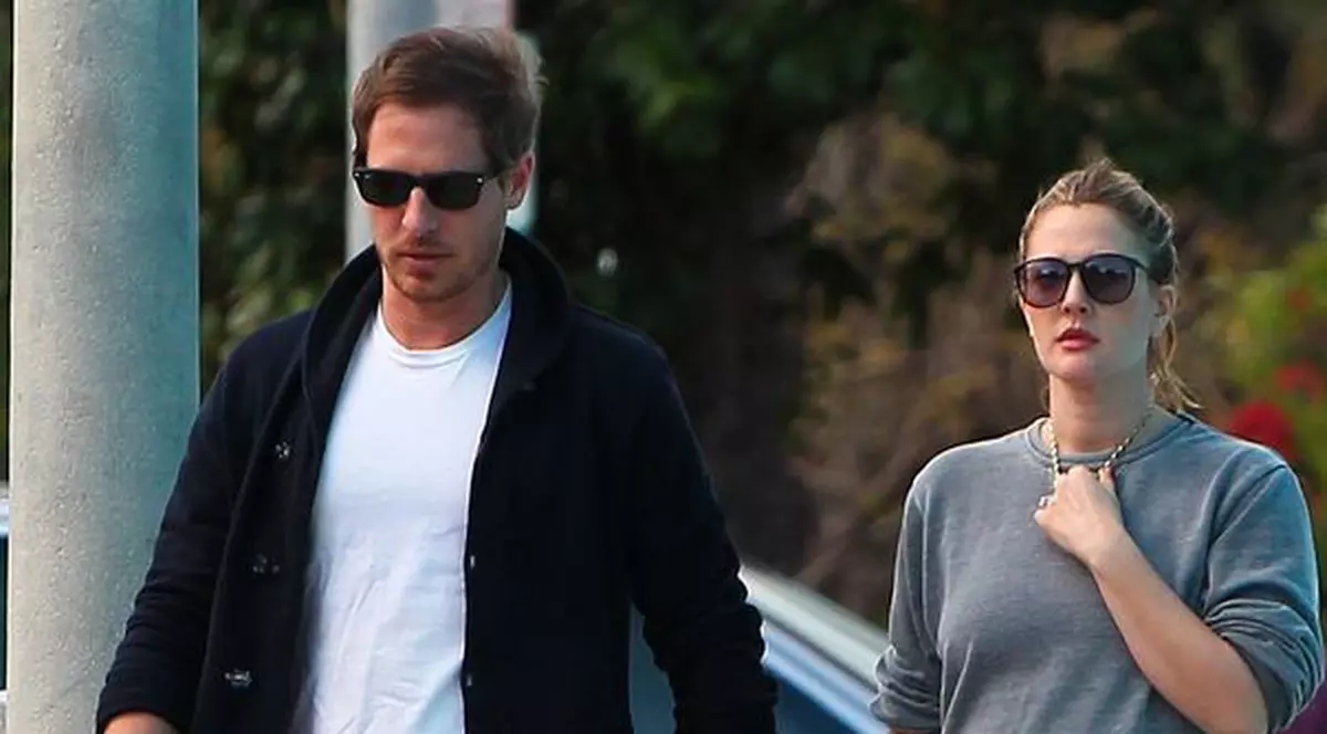 Uite primele imagini cu Drew Barrymore însărcinată! FOTO