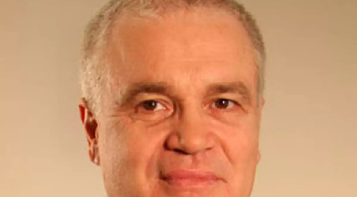 Oricine poate deveni deputat la doar 18 ani şi preşedinte la 30 de ani