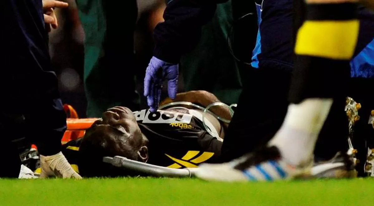 Fabrice Muamba, fotbalistul care a făcut infarct pe teren, a fost externat