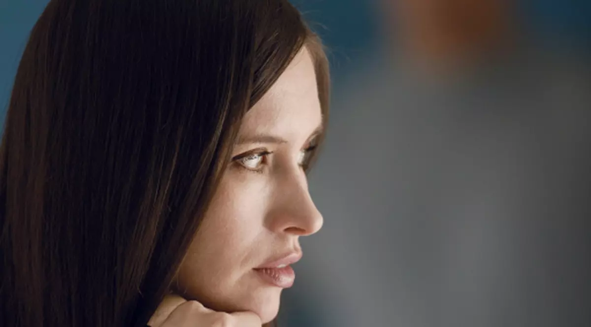 L-a înşelat cu cel mai bun prieten! Află care a fost pedeapsa TERIBILĂ pe care o tânără a primit-o de la iubit 