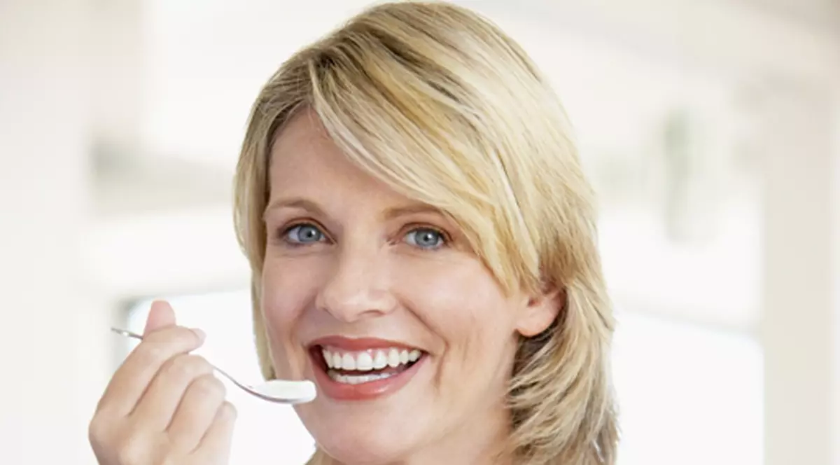 5 măști de îngrijire cu iaurt 