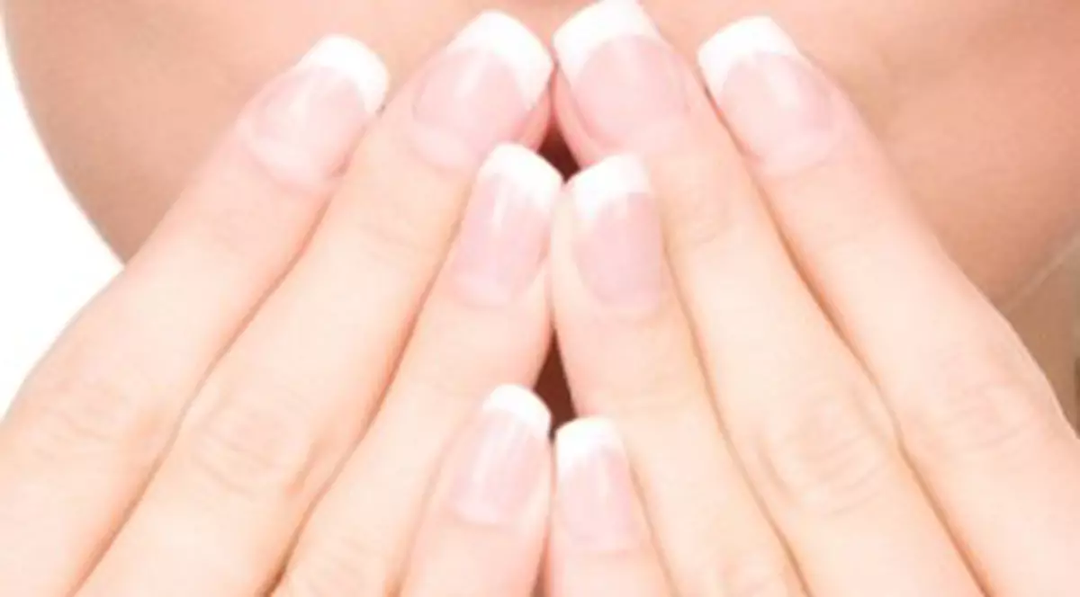 Cum tratezi unghiile casante