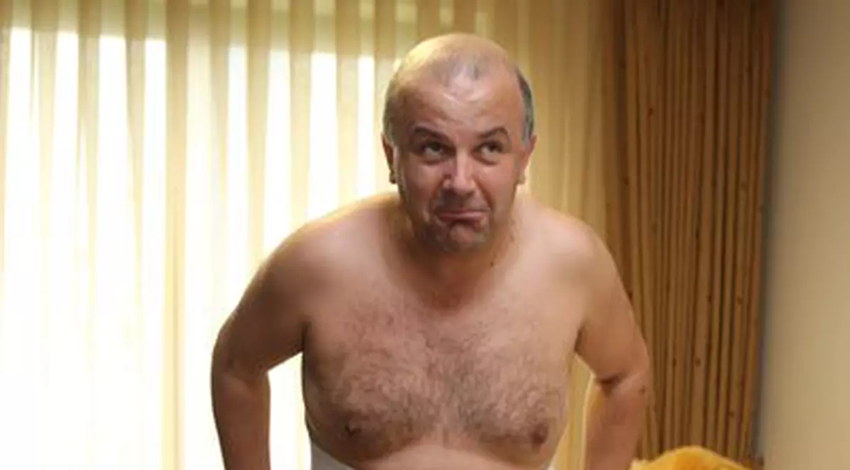 Axinte: "La o nuntă, am fugit cu mireasa în fân"