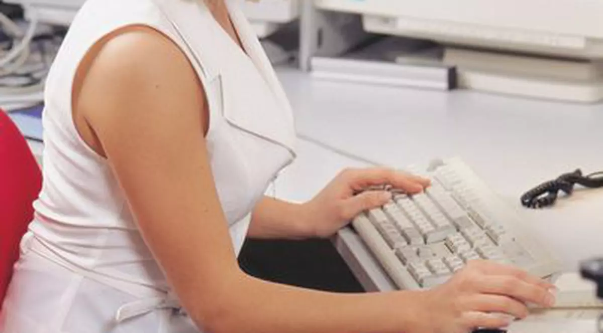 Studiu: Vezi ce spune lungimea unei fuste despre o femeie