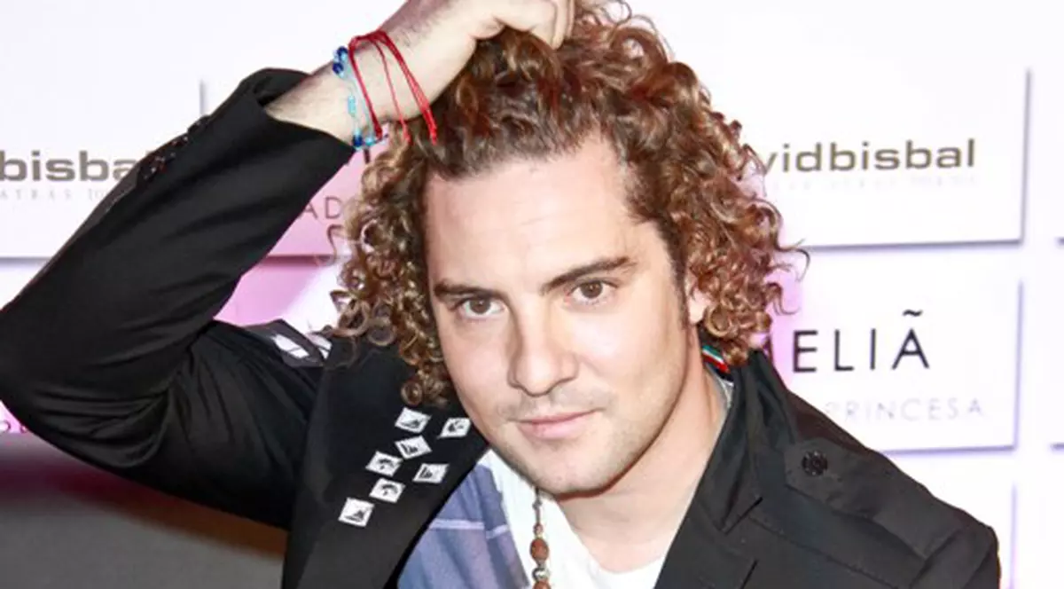 Fanele sunt înnebunite!  Vezi de ce David Bisbal s-a hotărât să renunţe la minunata lui podoabă capilară!
