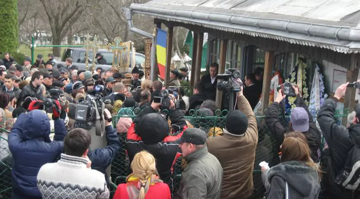 Soacra preşedintelui Băsescu a fost condusă pe ultimul drum | FOTO