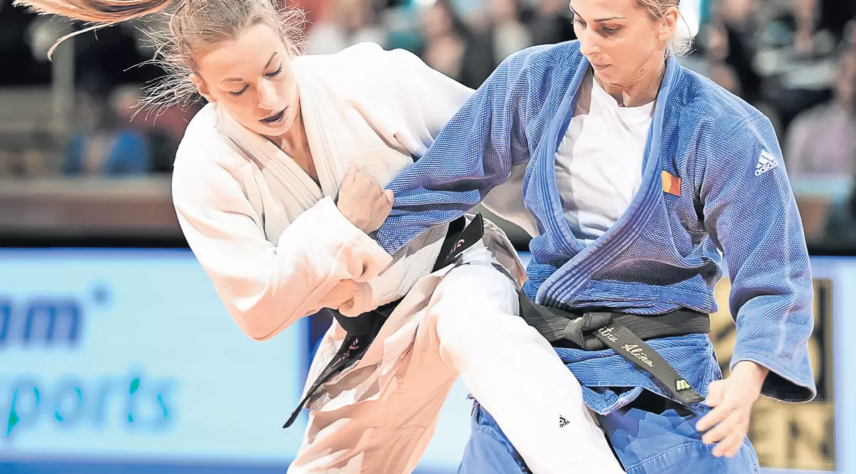Mariana, mama judokanei Alina Dumitru, îşi îndeamnă nepoata să nu abandoneze sportul