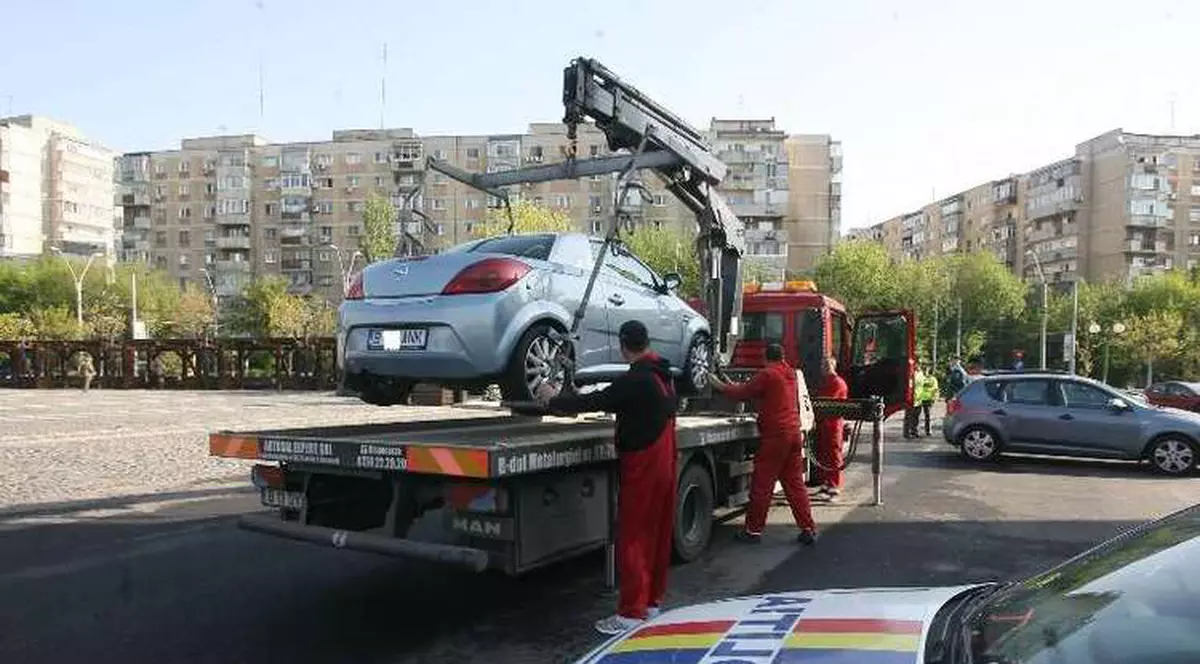 Şoferi, bucuraţi-vă! Hingherilor ar putea să li se interzică ridicarea maşinilor! 