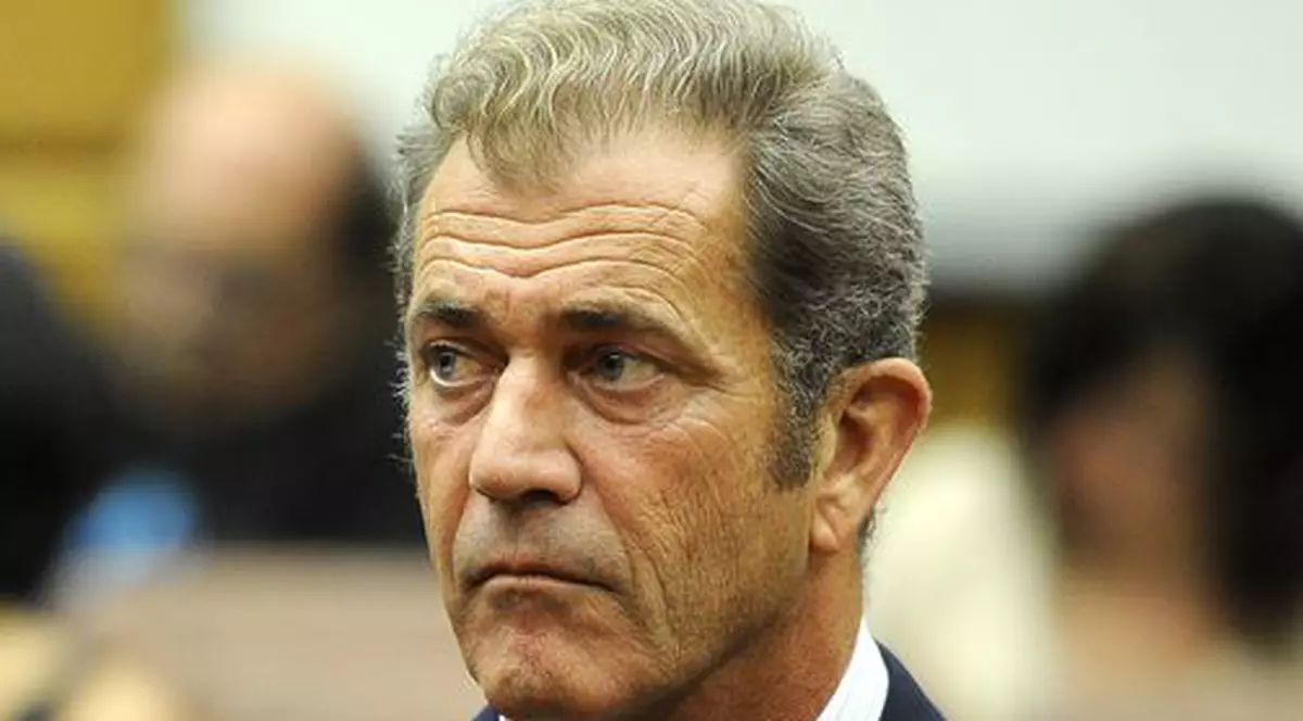 Mel Gibson: "John Lennon merita să fie împuşcat"