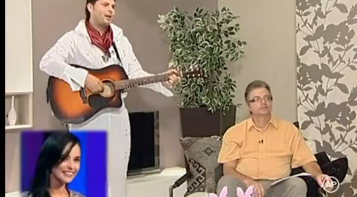 Mihai Vulpe de la Românii au Talent "i-a dat plasă" Andreei Marin. Vezi unde şi cum!