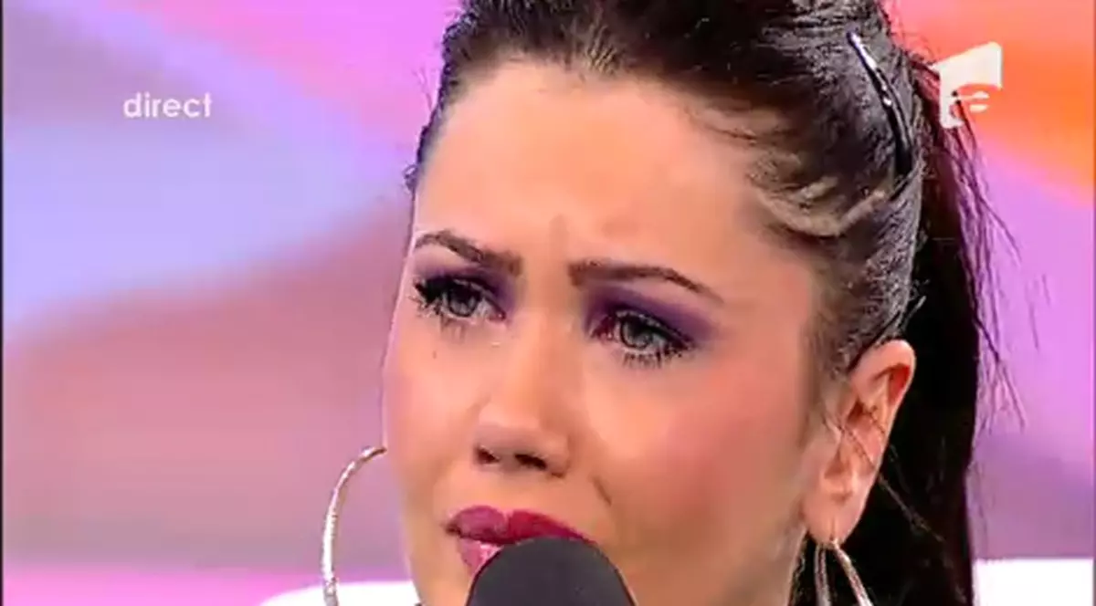 Oana Zăvoranu, în lacrimi la TV: "Aş fi vrut să am puterea să mă sinucid"