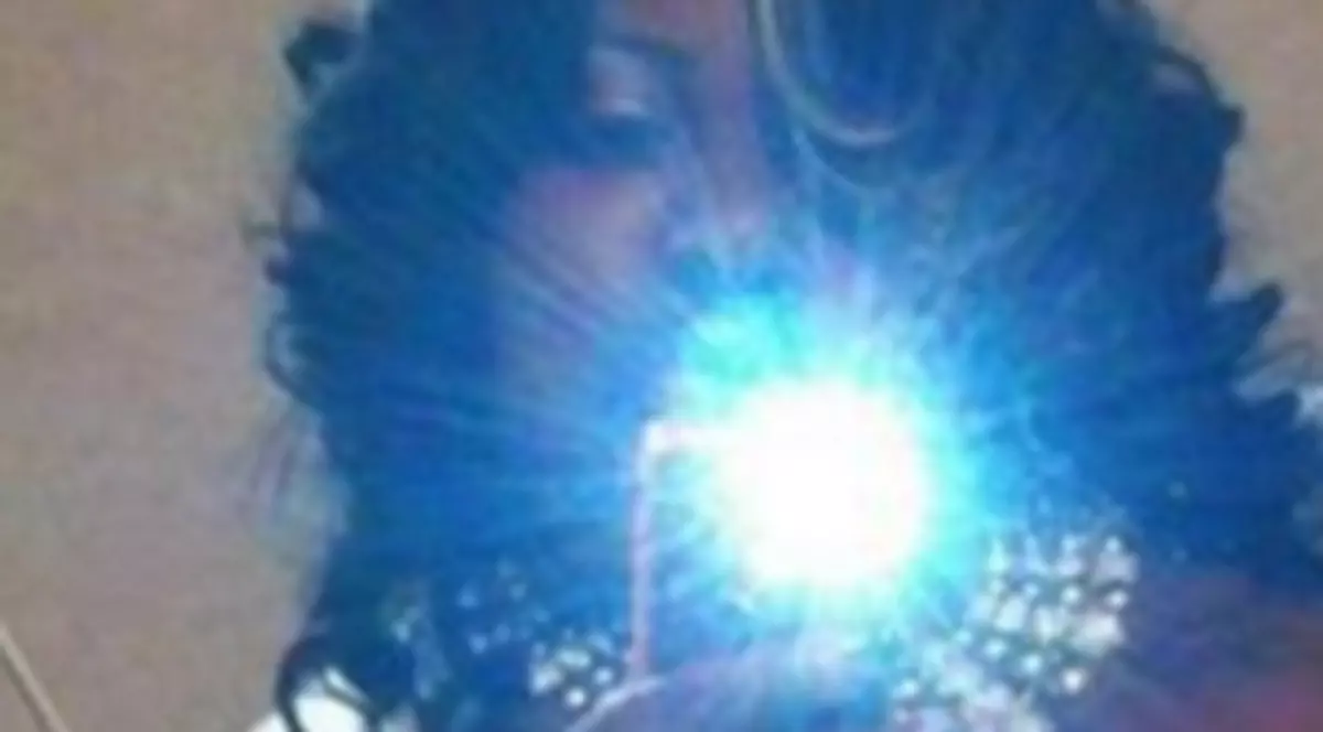 TE VA ORIPILA! Măreşte imaginea să vezi cât de GROTESC arată această mireasă | FOTO