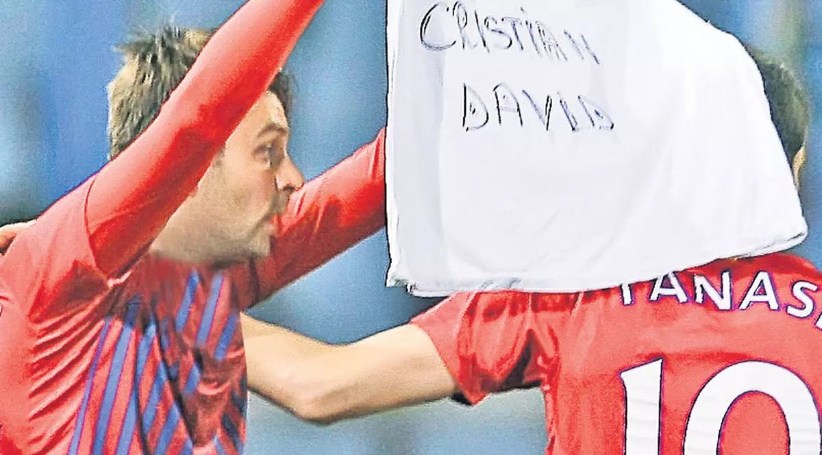 Raul Rusescu, golgheterul Stelei, a dedicat reuşita din jocul cu Sportul unui copil care suferă de fibroză chistică