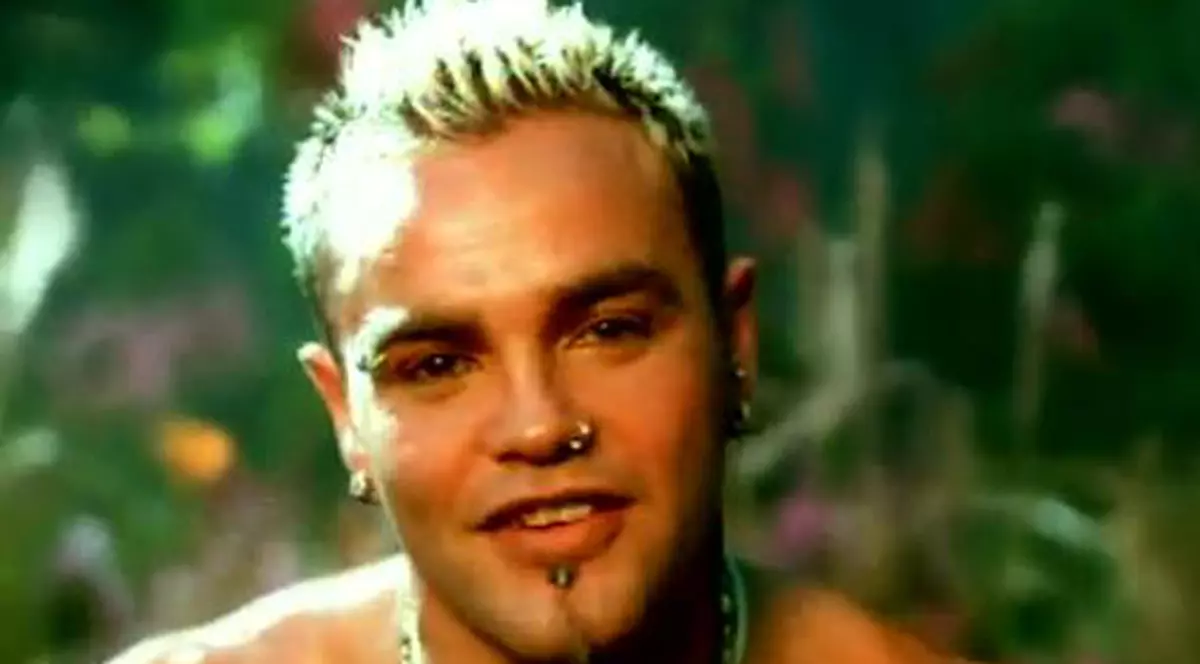 Fostul solist al trupei Crazy Town, în comă