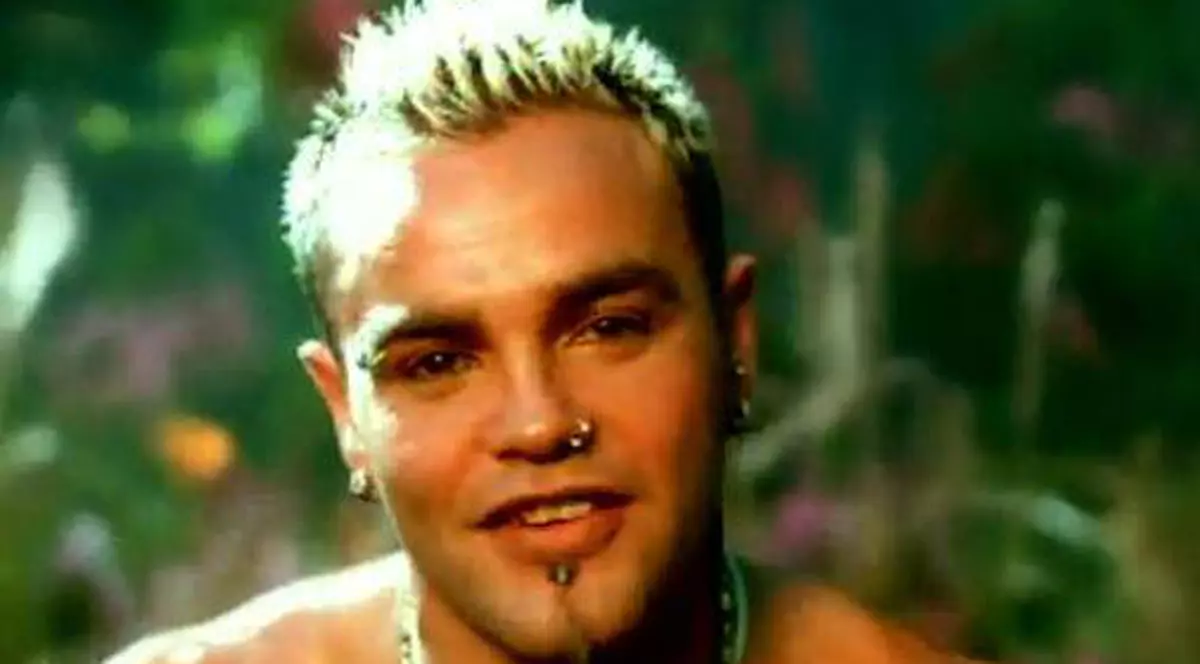 Shifty Shellshock, fostul solist al trupei Crazy Town, a ieșit din comă
