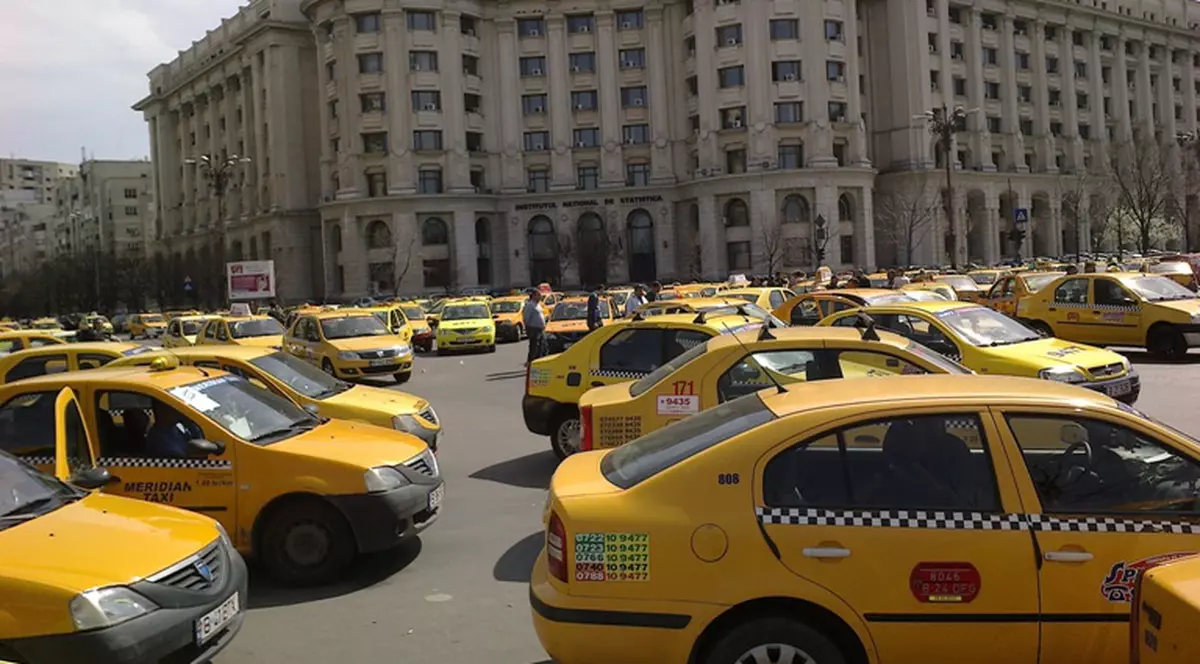 Taximetriştii din Bucureşti ameninţă: “Pe 17 aprilie vom bloca oraşul!”