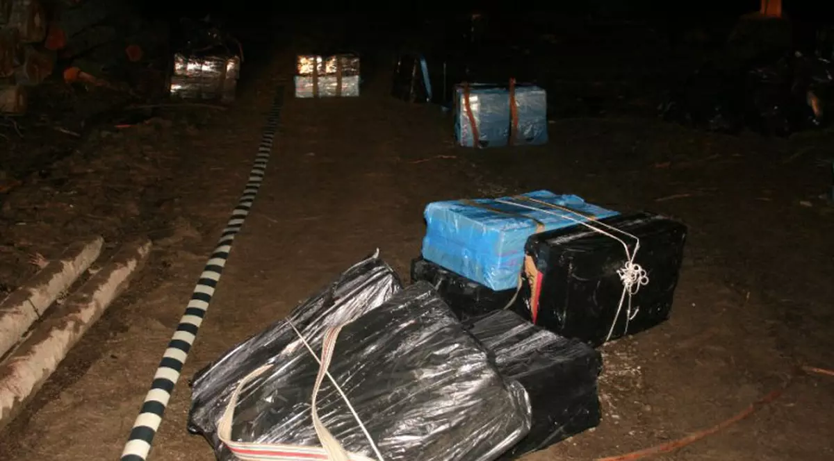 Poliţiştii de frontieră au tras din nou cu pistoalele după contrabandişti