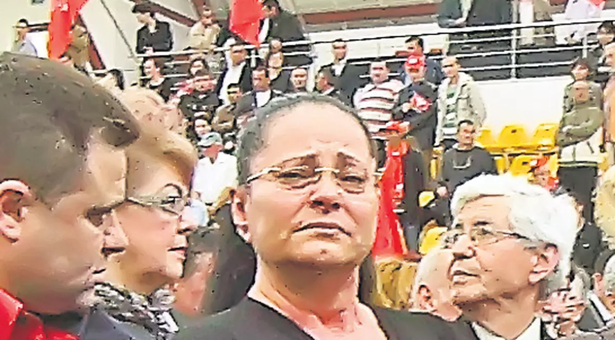 Văduva «Regelui mezelurilor», în lacrimi!