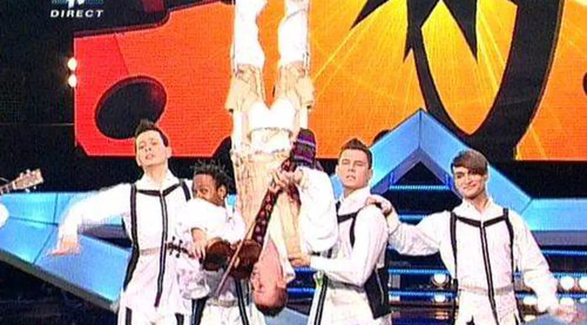 Răzvan Krem Alexe, Vasilică Godja şi Gigel Frone merg în finala Românii au talent!