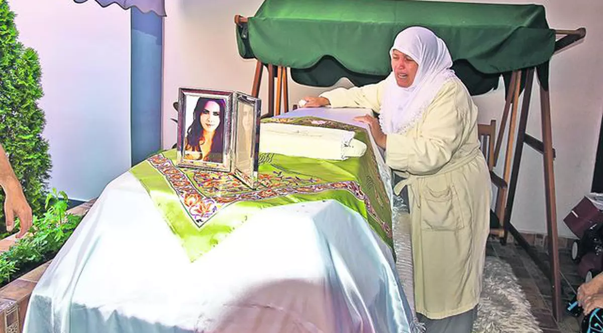 Lara Şaban a fost înmormântată. Durere fără margini în familia româncei stabilite în Turcia şi ucisă în Constanţa