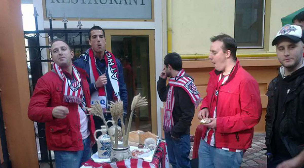 Bascii sunt fascinaţi de Bucureşti! "Fete frumoase, mâncare bună"